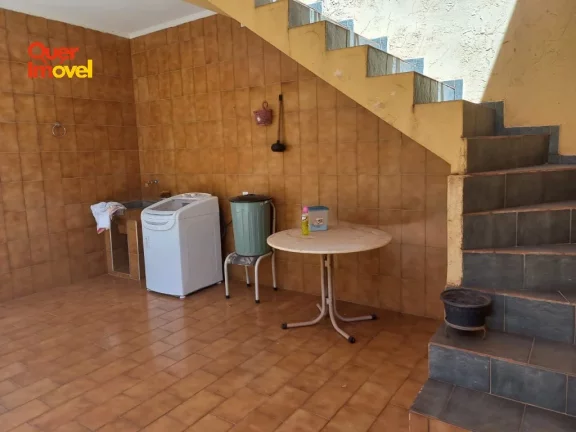 Imagem Imperdível: Casa à venda ou locação em Ribeirão Preto-SP, Parque dos Bandeirantes. 3 quartos, 1 suíte, 2 salas, 2 banheiros, 3 vagas de garagem, 204m².