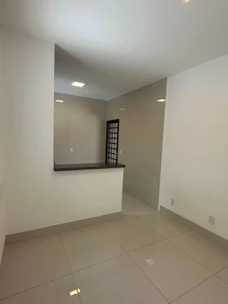 Imagem Casa De 2/4 C Suite No Forteville Em Goiania