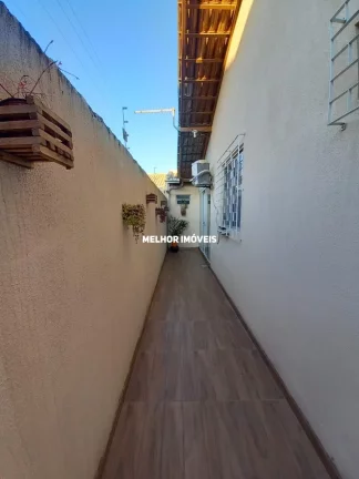 Imagem Casa de Alvenaria com 4 Dormitórios sendo 3 suítes localizado em Banheiros em Camboriú