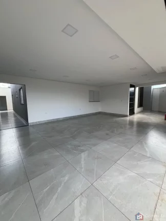 Imagem Casa de Alto Padrão à Venda no Bairro Afonso Queiroz - Patos de Minas