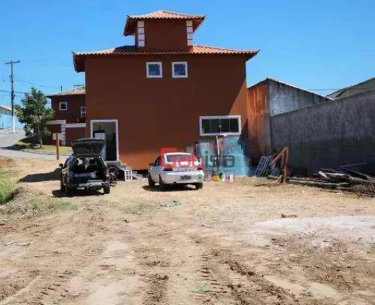 Imagem Casa com 3 dormitórios à venda, 700 m² por R$ 430.000 - Morro dos Milagres - São Pedro da Aldeia/RJ