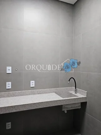 Imagem Aluguel de Ponto Comercial no Parque dos Buritis em Rio Verde-GO: 1 sala, 2 banheiros, 450m² de área!