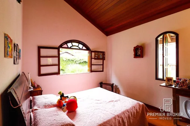 Imagem Casa à venda, 187 m² por R$ 900.000,00 - Golfe - Teresópolis/RJ