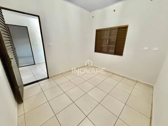 Imagem Casa com 3 dormitórios para alugar, 124 m² por R$ 1.700,00/mês - Setor Santa Inês - Itumbiara/GO