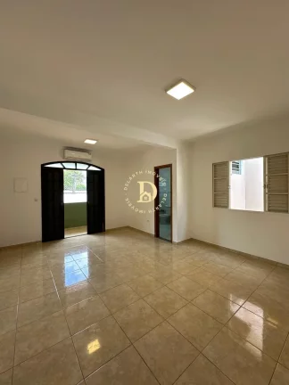 Imagem Sobrado - Jardim América -SJCampos - 04 Dormitórios (02 Suítes) - 241 m²