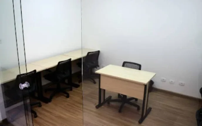 Imagem Sobrado Comercial para Alugar com 280m², 3 dormitórios, 1 suíte, 1 sala e 2 vagas!!!