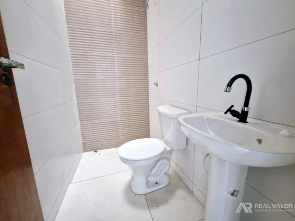 Imagem Casa Modernizada de 03 Dormitórios para Locação no Bairro Gralha Azul em Fazenda Rio Grande