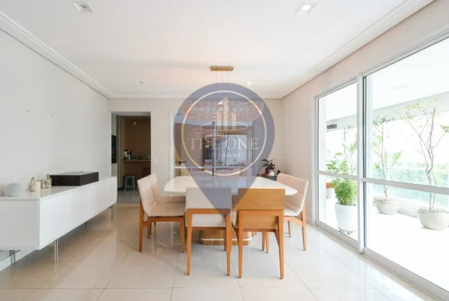 Imagem Imperdível: Apartamento de Luxo na Vila Mariana, São Paulo-SP - 4 quartos, 3 suítes, 2 salas, 5 banheiros, 3 vagas - 200m²