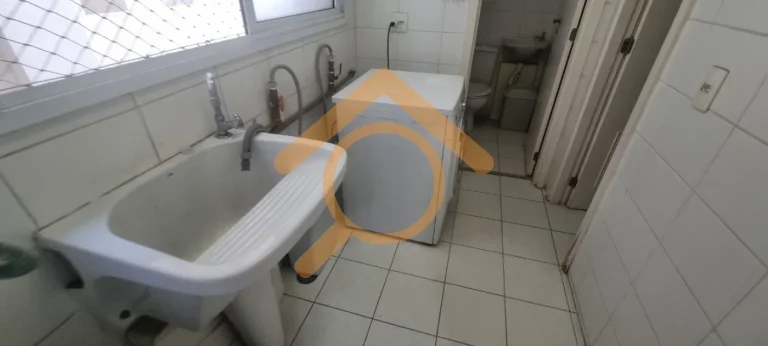 Imagem Apartamento de luxo com 3 quartos e 2 suítes em Jurubatuba, São Paulo - 136m², 2 salas, 5 banheiros, 2 vagas.