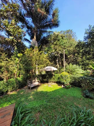 Imagem Casa em condomínio em meio a muita mata Granja Viana