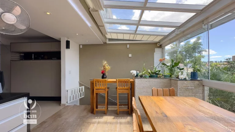 Imagem Sobrado com 3 dormitórios à venda, 323 m² por R$ 1.299.000,00 - Bacacheri - Curitiba/PR