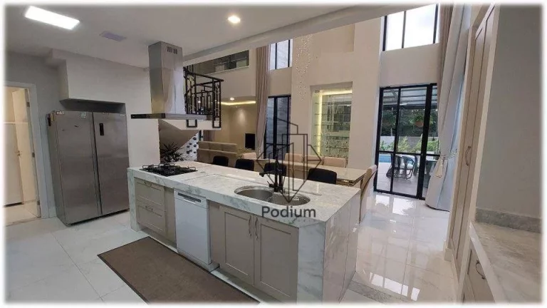 Imagem Casa de alto padrão de porteira fechada no Condomínio Altavista no Altiplano Cabo Branco - CA0160