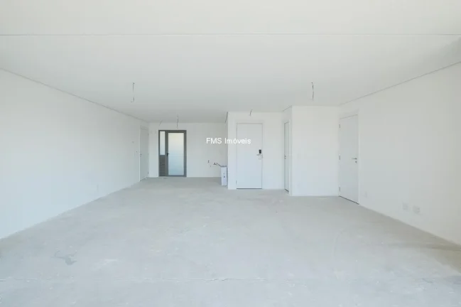 Imagem Imóvel Exclusivo: Apartamento de Luxo no Campo Belo - 3 Quartos, 3 Suítes, 2 Salas, 4 Banheiros, 3 Vagas - 154m²