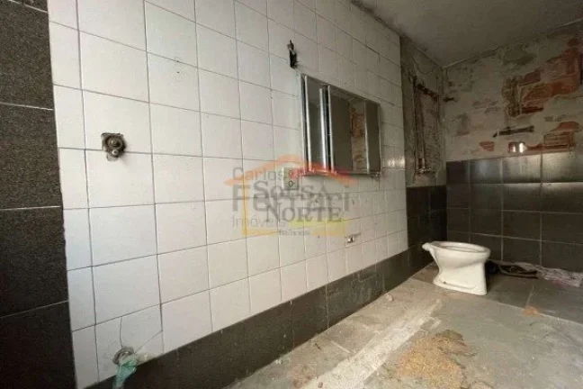 Imagem Ponto comercial de esquina, com aproximadamente 330m² de área construída, localizado em região e...