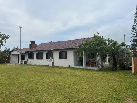 Imagem Casa à venda em Torres, Praia Grande, com 6 quartos, 264m²
