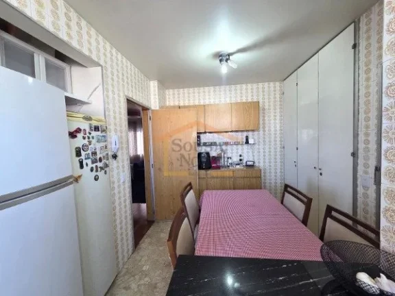 Imagem Apartamento com 126m², possui 3 dormitórios, sendo 1 suíte, sala ampla para dois ambientes, cozin...