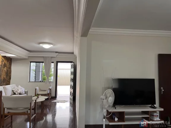 Imagem Casa à Venda no Jardim Centro em Patos de Minas – 5 Quartos, Suíte e Área Gourmet