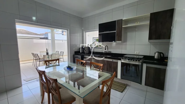 Imagem Ibiti Royal Park - Venda Sobrado | AT 250 m² | AC 245 m² | 4 Dorm | 2 Suítes | 4 Banheiros | 6 Vagas