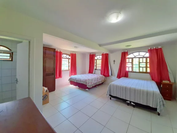Imagem Chácara, 15.000 mts2, 03 Quartos, Sala Ampla, Piscina, Sauna, Lagoa Dourada, Guarapari - ES