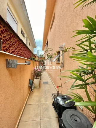Imagem Casa tipo para venda em Vila Mariana com 4 quartos, sendo 1 suíte, 185m²