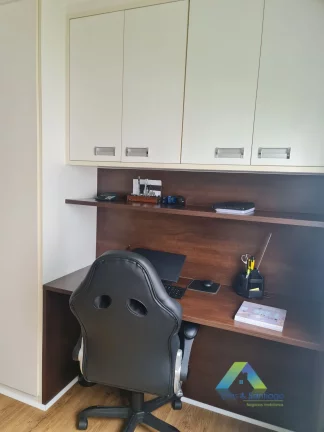 Imagem Apartamento recém reformado com 67m², 2 dormitórios, 1 suíte, 2 vagas de garagem coberta em localização privilegiada em área nobre a 500mts da Estação Metrô Chácara Klabin.