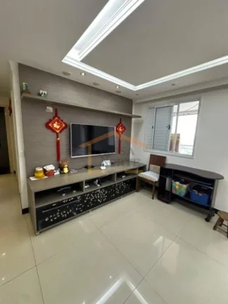 Imagem Apartamento originalmente com 4 dormitórios, estando com 3 dormitórios, sendo 1 suíte, rico em ar...