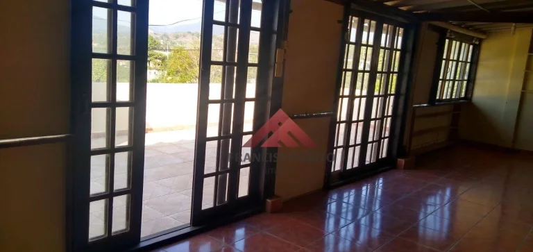 Imagem Casa com 3 dormitórios à venda, 241 m² por R$ 350.000,00 - Santa Isabel - São Gonçalo/RJ