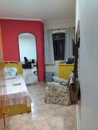 Imagem Sobrado a Venda com Área Construída 259 m² com Terreno de 125 m² com 3 Dormitórios sendo 1 suíte, 1 Banheiros e 3 Vagas!