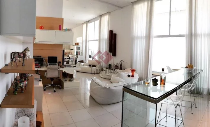 Imagem Apartamento com 2 Quartos à Venda, 187 m2 - Cerqueira César