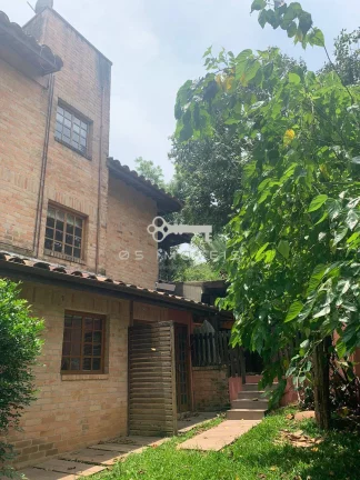 Imagem Casa em Condomínio em meio a natureza com 10 casas na Granja Viana!!!!