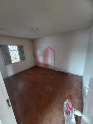 Imagem Casa à venda no Centro de Franco da Rocha-SP: 4 quartos, 1 sala, 2 banheiros, 2 vagas de garagem, 202,00 m² de área.