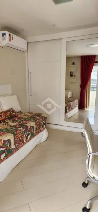 Imagem Cobertura de 3 Quartos para Venda em Copacabana com 180 m²