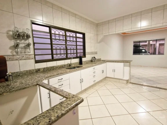 Imagem Casa térrea cômodos amplos com ótima localização na Vila Nasser