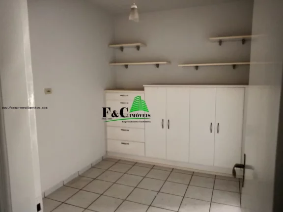 Imagem Casa para Locação em Limeira, Vila Cristóvam, 3 dormitórios, 3 banheiros, 1 vaga