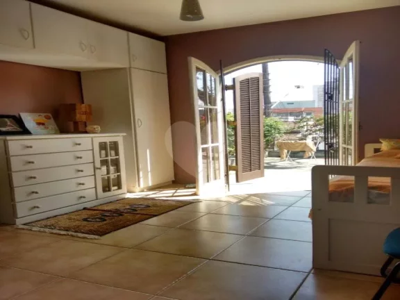 Imagem Casa à venda com 4 quartos, sendo 4 suítes, em Vila Sônia, São Paulo - SP