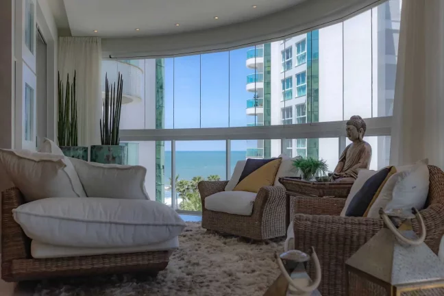 Imagem Apartamento frente mar pronto pra morar! Com 3 suítes e 4 vagas de garagem na Praia Brava - Itajaí