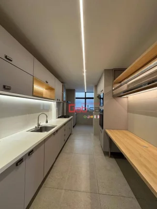 Imagem Apartamento com 3 dormitórios à venda, 250 m² por R$ 3.900.000,00 - Centro - Cabo Frio/RJ