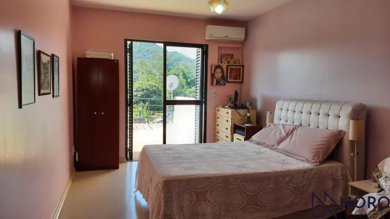 Imagem Casa estilo sobrado com 3 dormitórios ( 1 suite master), lavabo, banheiro socia