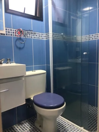 Imagem Aconchegante apartamento à venda com 2 quartos, sendo 1 suíte, e 2 banheiros no total. O condomínio ?(C) bem equipado com diversas instalações, apropriad