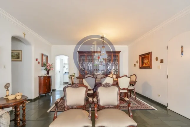 Imagem Apartamento de luxo à venda em Moema, São Paulo-SP: 4 quartos, 1 suíte, 2 salas, 4 banheiros, 3 vagas de garagem, 161m².