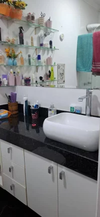 Imagem Casa impecável no condomínio Villa Bella Horto do Ypê