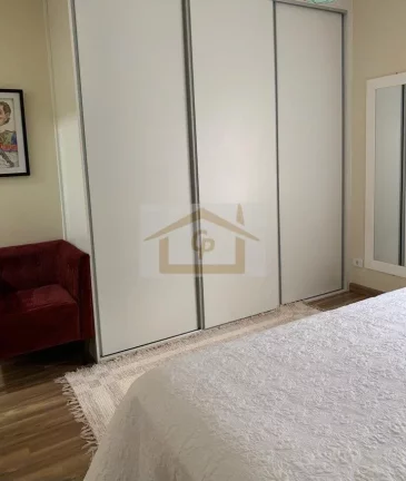 Imagem Charmosa, casa praticamente térrea, 3 suítes, 3 vagas *escritório