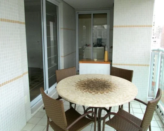 Imagem Apartamento com living para 03 ambientes, lareira, terraço com espaço gourmet, lavabo, sala com ho...