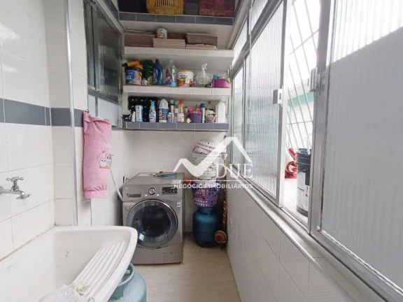 Imagem Casa com 2 dormitórios à venda, 105 m² por R$ 650.000,00 - Encruzilhada - Santos/SP