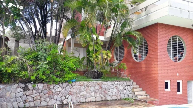 Imagem Casa com Piscina de 4 Quartos em Cajueiro, Recife