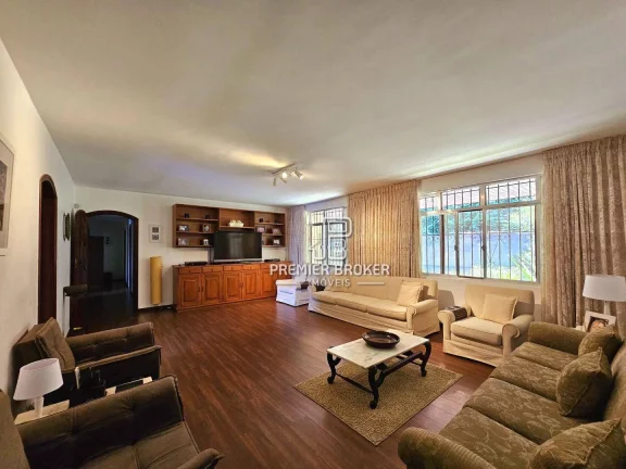 Imagem Casa à venda, 733 m² por R$ 4.000.000,00 - Iucas - Teresópolis/RJ