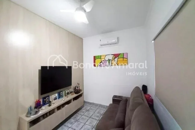 Imagem Casa isolada com 3 dorms , 1 suíte, sala e cozinha planejada. Ambientes com ar-condicionado e área...