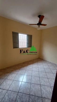 Imagem Casa para Venda em Limeira, Vila Rosana, 4 dormitórios, 1 suíte, 2 banheiros, 2 vagas