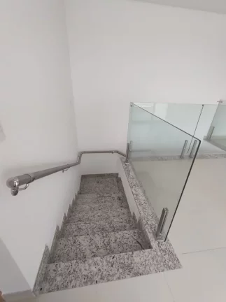 Imagem Apartamento Cobertura Duplex*O piso inferior conta com sala para dois ambientes, banheiro social, 3 ...