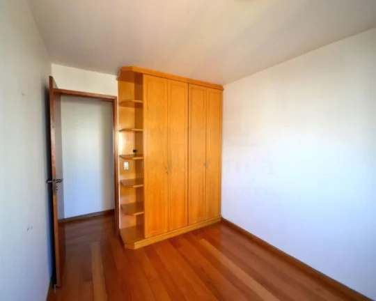Imagem Apartamento à venda em Perdizes com 4 quartos sendo 2 suítes e 3 vagas, 213m2
